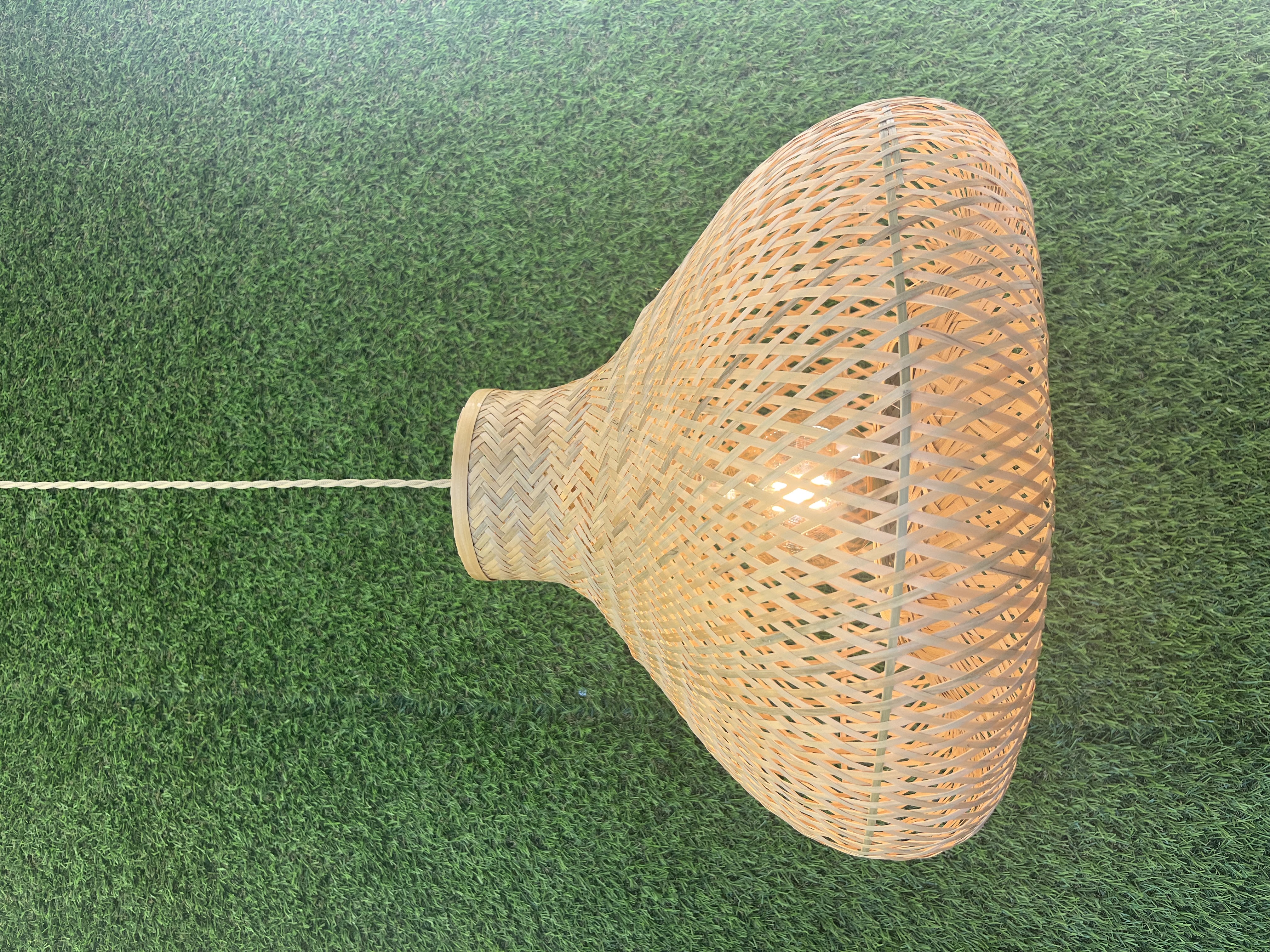 Lúminaria Pendente Rattan de Palha Nova Guine Detalhes
